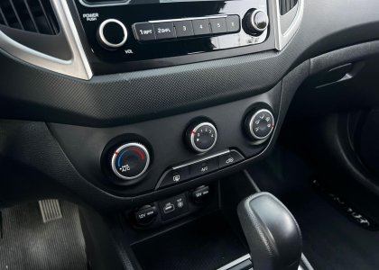 creta 1.6 at action