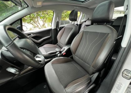 peugeot 2008 allure 1.6 at 2020