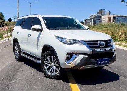 Toyota Hilux SW4