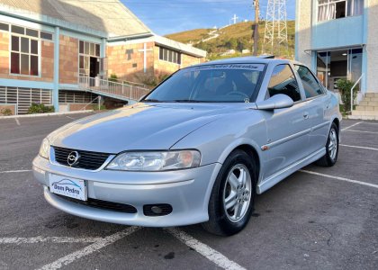 GM - Chevrolet Vectra CD 2.2 16V / 2.0 16V Mec./Aut. 2000 Gasolina