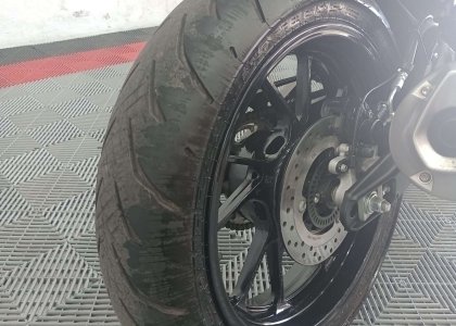 Yamaha YZF R1