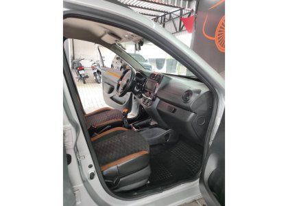 RENAULT KWID1.0 12V SCE FLEX OUTSIDER MANUAL