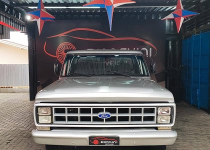 FORD F-10003.9 WALK CD 8V DIESEL 2P MANUAL