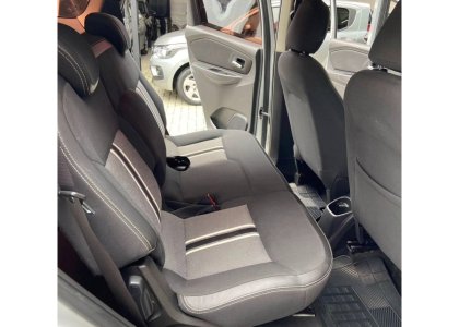 CHEVROLET SPIN1.8 ACTIV 8V FLEX 4P AUTOMÁTICO