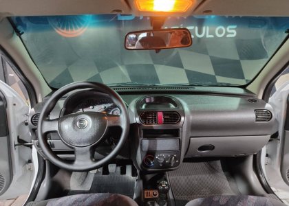 CHEVROLET CORSA1.8 MPFI SEDAN 8V GASOLINA 4P MANUAL