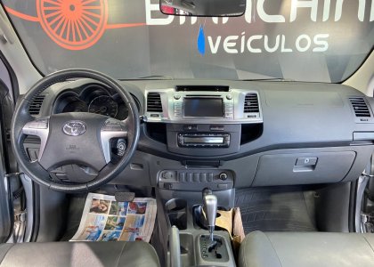 TOYOTA HILUX3.0 SRV 4X4 CD 16V TURBO INTERCOOLER DIESEL 4P AUTOMÁTICO