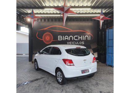 CHEVROLET ONIX1.0 MPFI LT 8V FLEX 4P MANUAL