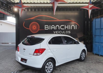 CHEVROLET ONIX1.0 MPFI LT 8V FLEX 4P MANUAL