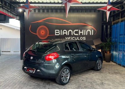 FIAT BRAVO1.8 ESSENCE 16V FLEX 4P AUTOMÁTICO