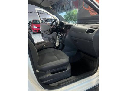 VOLKSWAGEN FOX1.0 MI 8V FLEX 4P MANUAL