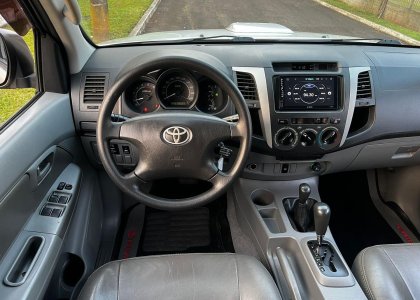 toyota hilux cd 4x4 srv 3.0