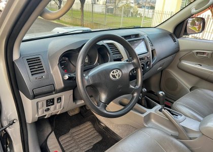 toyota hilux cd 4x4 srv 3.0