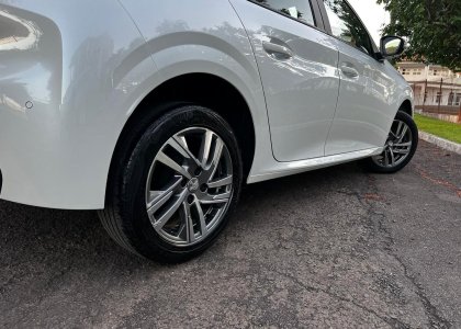 peugeot 208 allure 1.6 aut