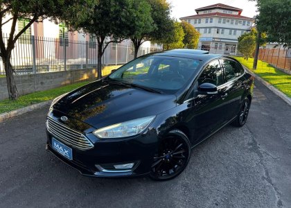 focus 2.0 titanium plus sedan