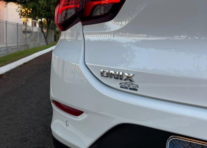 onix sedan plus 1.0 turbo ltz at sedan 2024