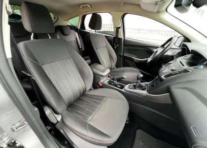focus 1.6 se 2018 manual