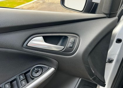 focus 1.6 se 2018 manual