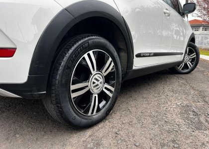 up cross 1.0 tsi total flex