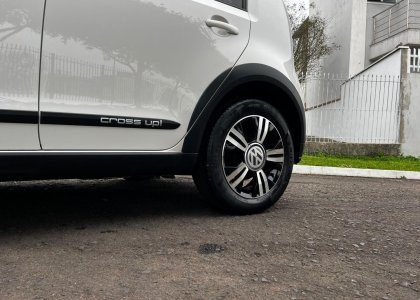 up cross 1.0 tsi total flex