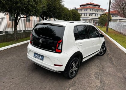 up cross 1.0 tsi total flex