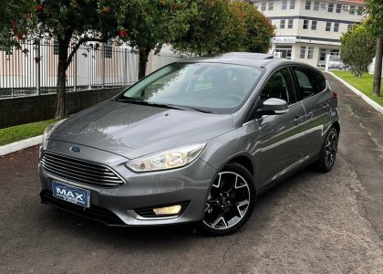 ford focus titanium plus