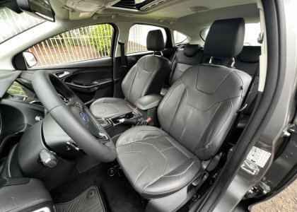 ford focus titanium plus