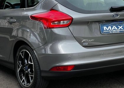 ford focus titanium plus