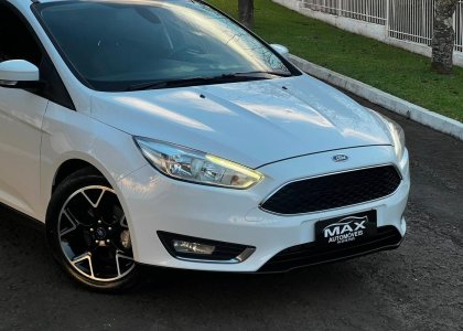 ford focus hatch se plus 2.0 2019