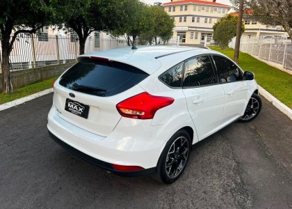 ford focus hatch se plus 2.0 2019