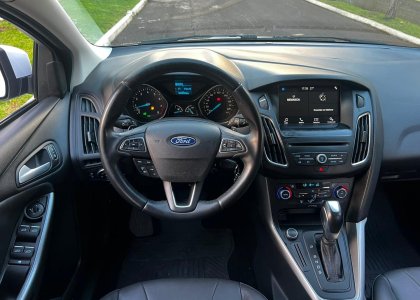 ford focus hatch se plus 2.0 2019
