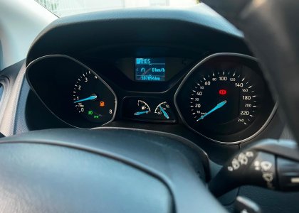 ford focus hatch se plus 2.0 2019