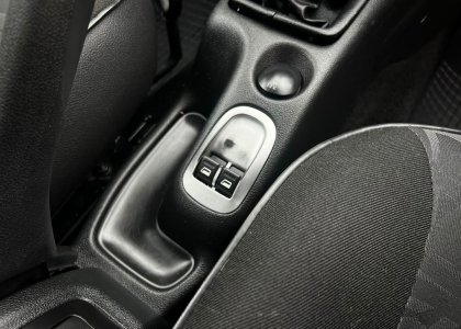 peugeot 207 hatch xr 1.4 8v flex 2p 2011