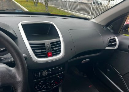 peugeot 207 hatch xr 1.4 8v flex 2p 2011