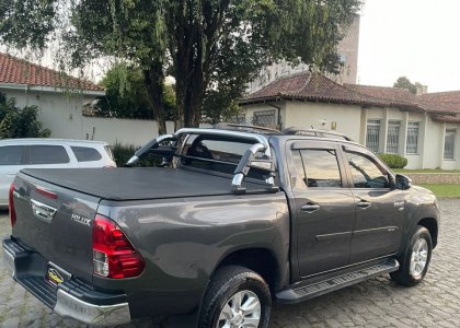 Toyota Hilux CD SR 4x2 2.7 16V/2.7 Flex Aut. 2017 Flex