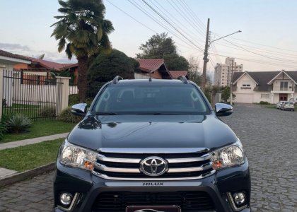 Toyota Hilux CD SR 4x2 2.7 16V/2.7 Flex Aut. 2017 Flex