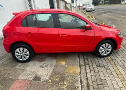 VW - VolksWagen Gol (novo) 1.0 Mi Total Flex 8V 4p 2014