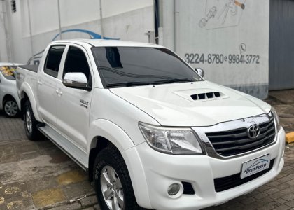 Toyota Hilux CD SRV D4-D 4x4 3.0 TDI Diesel Aut 2013 Diesel