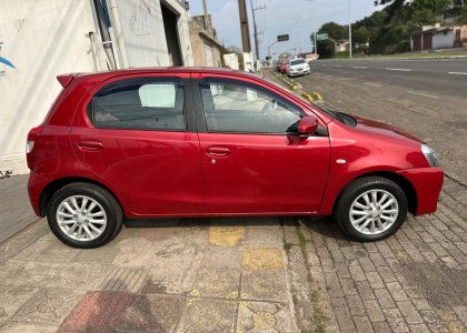 Toyota ETIOS XLS 1.5 Flex 16V 5p Mec. 2014