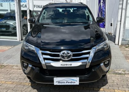Toyota Hilux SW4 SRX 4x4 2.8 TDI 16V Dies. Aut. 2019 Diesel
