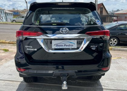 Toyota Hilux SW4 SRX 4x4 2.8 TDI 16V Dies. Aut. 2019 Diesel