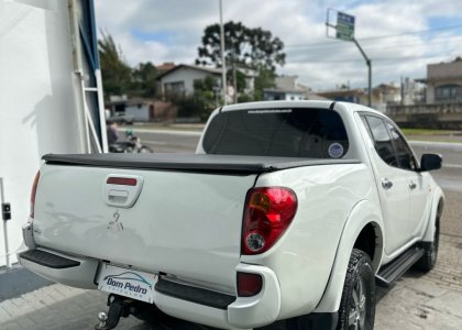 Mitsubishi L200 Triton HPE 3.2 CD TB Int.Diesel Mec 2012 Diesel
