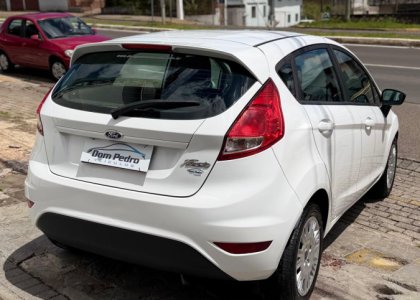 Ford Fiesta 1.5 16V Flex Mec. 5p 2015 Flex