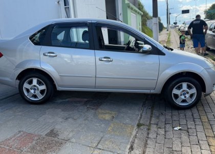 Ford Fiesta Sedan 1.6 16V Flex Mec. 2005 Flex