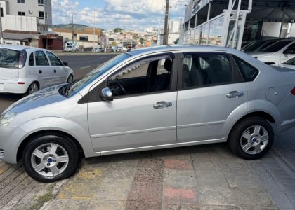 Ford Fiesta Sedan 1.6 16V Flex Mec. 2005 Flex