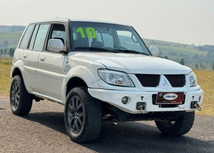 Mitsubishi Pajero TR4