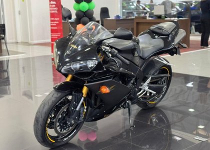 Yamaha YZF-R1