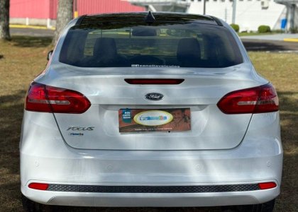 Ford Focus Sedan