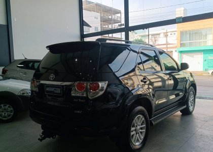 Toyota Hilux SW 4