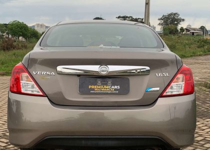Nissan Versa