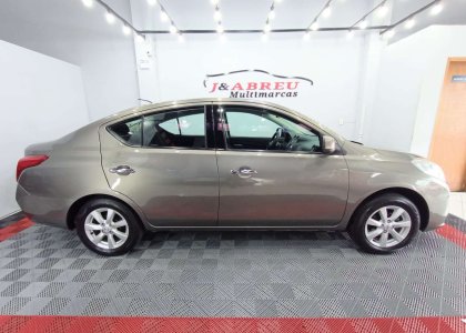Nissan Versa